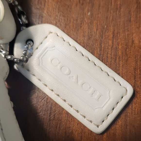 Coach Vintage 2004 Y2K Soho Flap Buckle White Leather Shoulder Mini Bag Purse - Picture 4 of 17